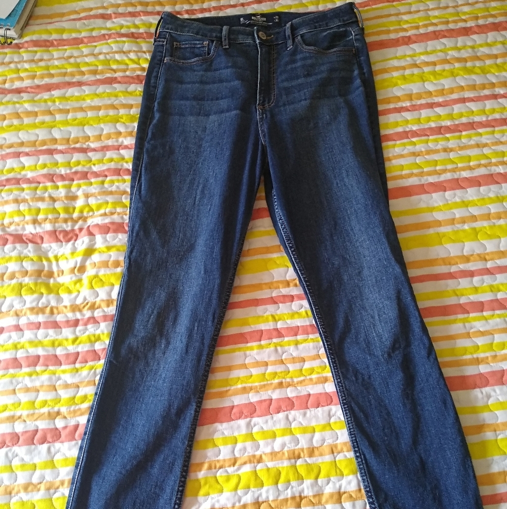 Hollister Ultra High Rise Curvy Skinny Jeans